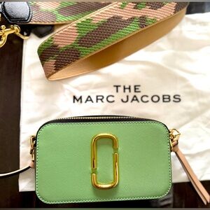 Marc Jacobs Snapshot Small Leather Camera Bag Green
 new-No signs of wear& tear
